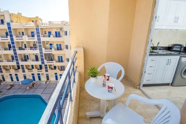 Top Floor Pool View, Balcony, Kitchenette, Washing Machine | Tiba Resort C34