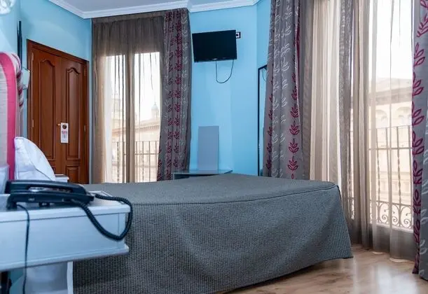 Tek Büyük Yataklı Oda