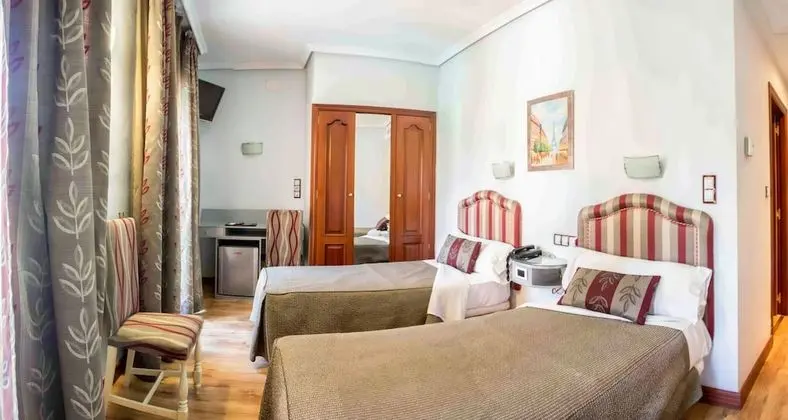 Tek Büyük Yataklı Oda, Şehir Manzaralı