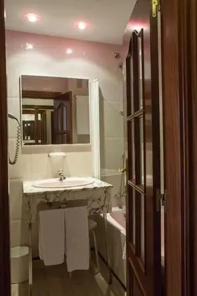 Tek Büyük Yataklı Oda, Şehir Manzaralı