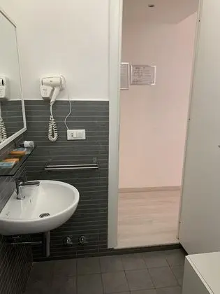 Tek Büyük Yataklı Oda, Balkon