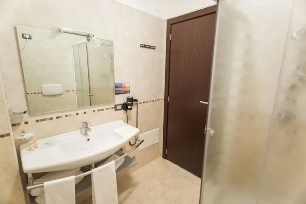 Standard Oda, Havuz Manzaralı