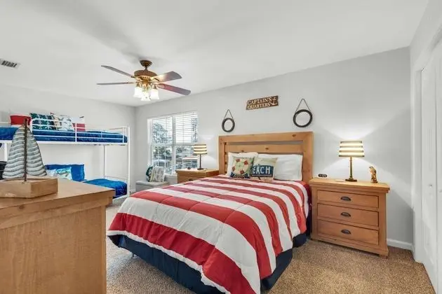 Ev (Tickled Turtle Beach House (3/2))