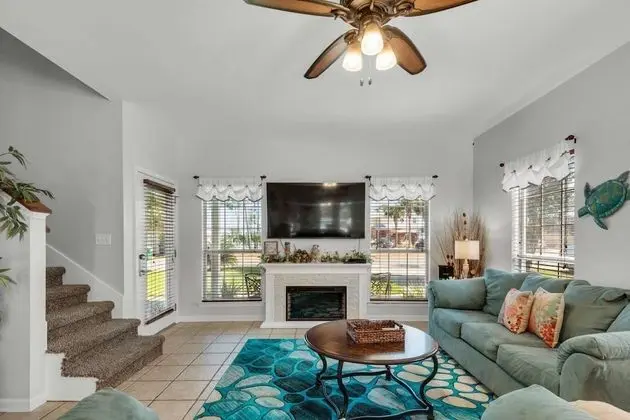Ev (Tickled Turtle Beach House (3/2))