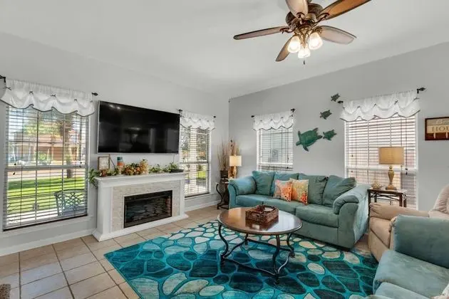 Ev (Tickled Turtle Beach House (3/2))