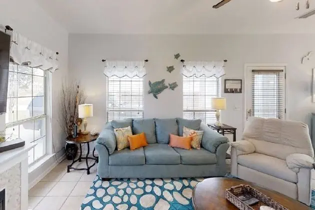 Ev (Tickled Turtle Beach House (3/2))