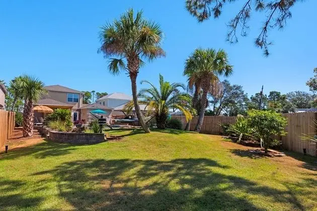 Ev (Tickled Turtle Beach House (3/2))