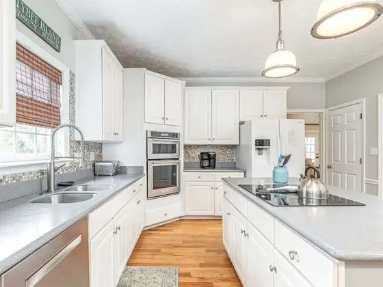 Ev, Birden Çok Yatak, Havuz Kullanımı, Havuz Manzaralı