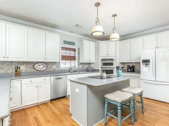 Ev, Birden Çok Yatak, Havuz Kullanımı, Havuz Manzaralı