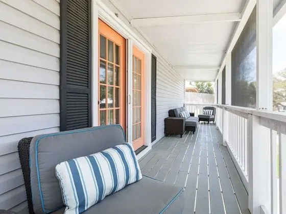 Ev, Birden Çok Yatak, Havuz Kullanımı, Havuz Manzaralı