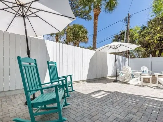 Ev, Birden Çok Yatak, Havuz Kullanımı, Havuz Manzaralı