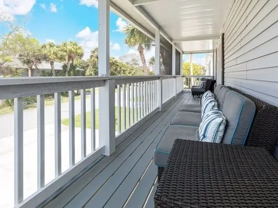 Ev, Birden Çok Yatak, Havuz Kullanımı, Havuz Manzaralı