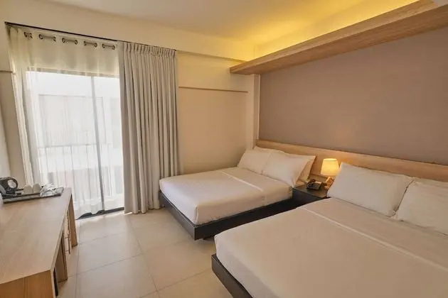 Deluxe Tek Büyük Yataklı Oda, 2 Çift Kişilik Yatak