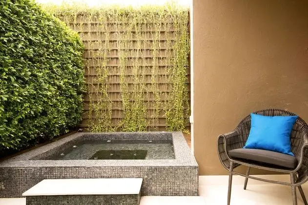 Jacuzzi Villa