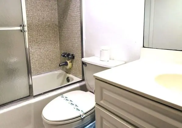 Hollywood One Bedroom + Ocean View