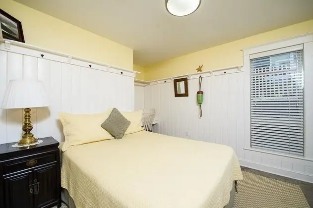 House, Multiple Beds (The Tides Inn)