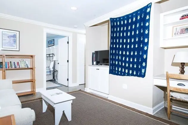 House, Multiple Beds (The Tides Inn)