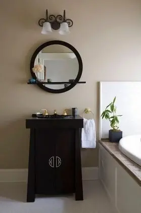 Süit (Asian, Tidewater House)