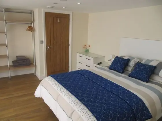 Tek Büyük Yataklı Oda (Fleetview)