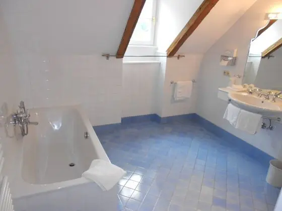 Junior Süit, Küvet, Dağ Manzaralı