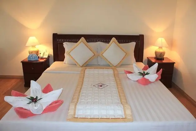 Deluxe Oda, Havuz Manzaralı (Hillside)