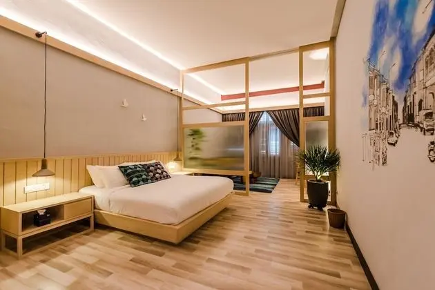 Courtyard Suite