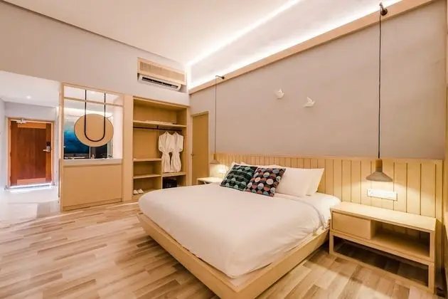 Courtyard Suite