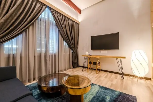 Courtyard Suite