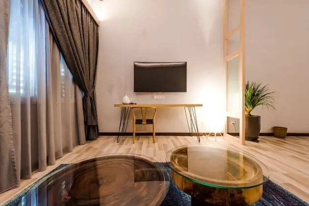 Courtyard Suite