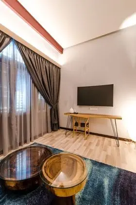 Courtyard Suite