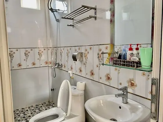 Family Dört Kişilik Oda, Sigara İçilmez, Dağ Yamacı