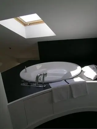 Süit, Sıcak Su Küveti (Duplex)