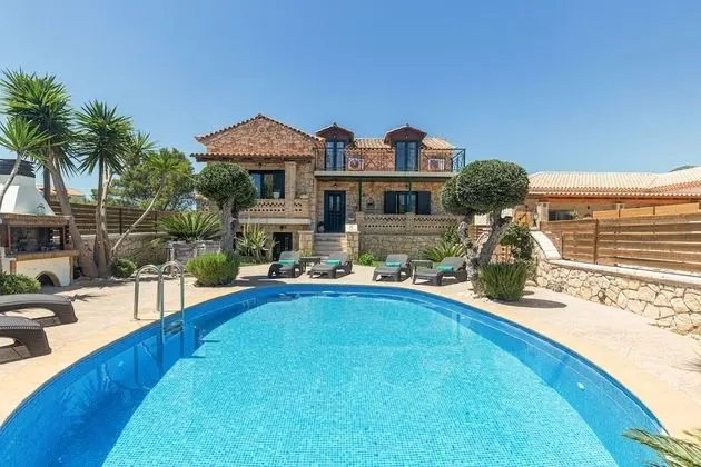 Villa, 4 Yatak Odası, Kişiye Özel Havuzlu