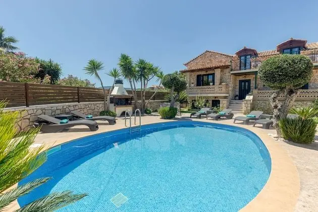 Villa, 4 Yatak Odası, Kişiye Özel Havuzlu