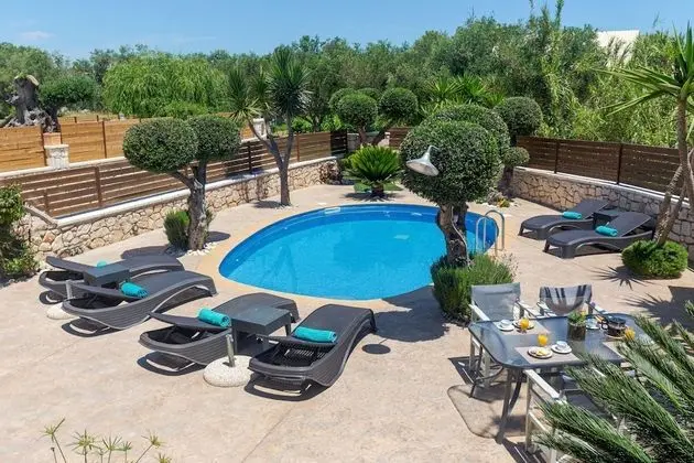 Villa, 4 Yatak Odası, Kişiye Özel Havuzlu