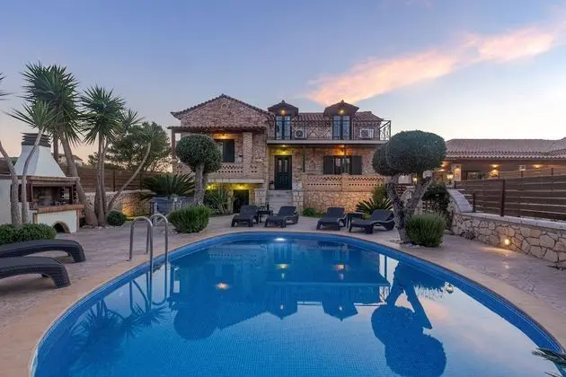 Villa, 4 Yatak Odası, Kişiye Özel Havuzlu