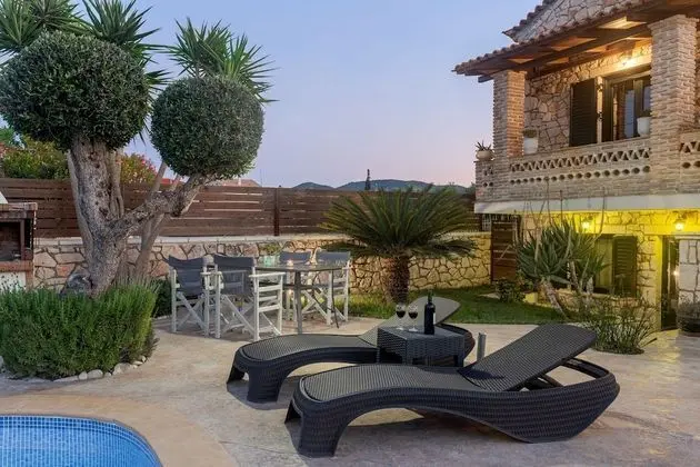 Villa, 4 Yatak Odası, Kişiye Özel Havuzlu