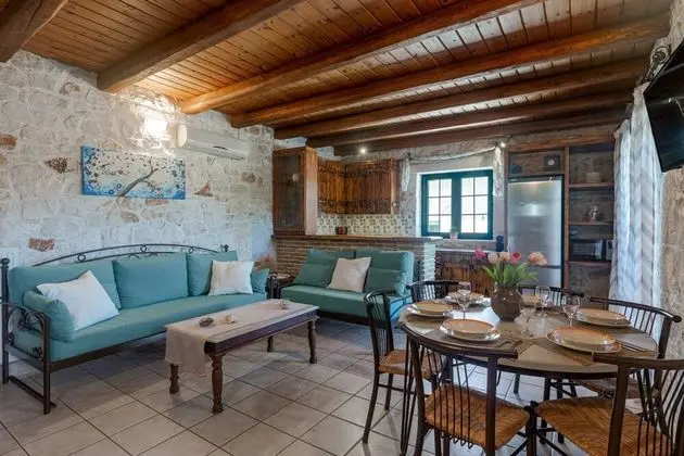 Villa, 4 Yatak Odası, Kişiye Özel Havuzlu