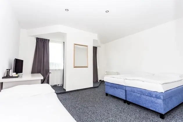 Basic Üç Kişilik Oda