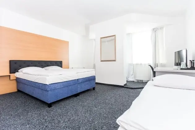 Basic Üç Kişilik Oda