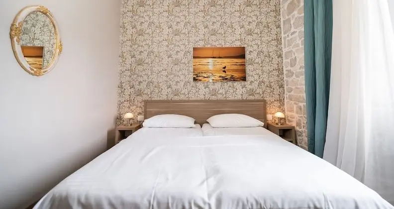 Tek Büyük veya İki Ayrı Yataklı Oda