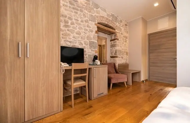 Tek Büyük veya İki Ayrı Yataklı Oda