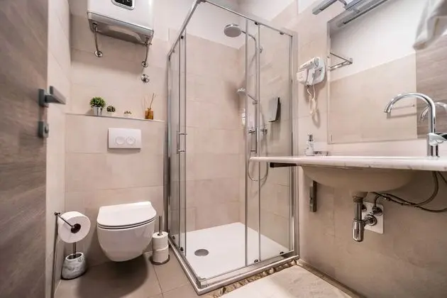 Tek Büyük veya İki Ayrı Yataklı Oda