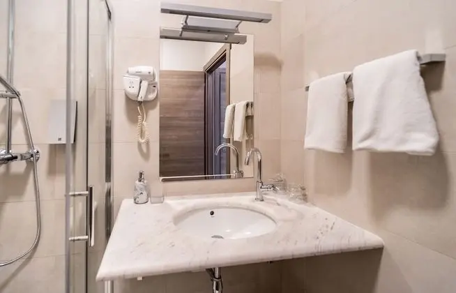 Tek Büyük veya İki Ayrı Yataklı Oda