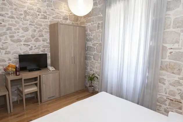 Tek Büyük veya İki Ayrı Yataklı Oda