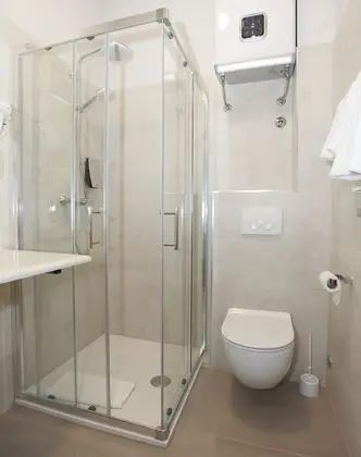 Tek Büyük veya İki Ayrı Yataklı Oda