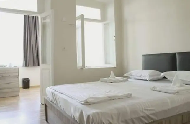 Premium Tek Büyük Yataklı Oda
