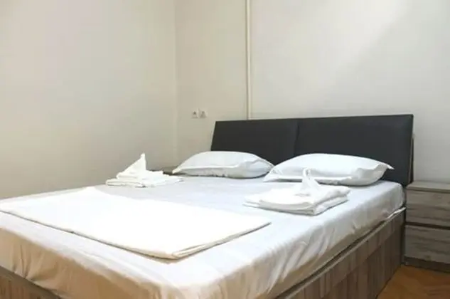 Premium Tek Büyük Yataklı Oda