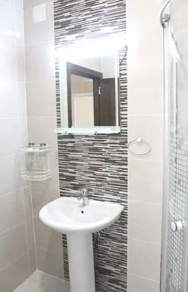 Premium Tek Büyük Yataklı Oda