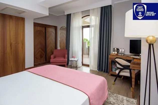 Deluxe Tek Büyük Yataklı Oda, Sigara İçilmez, Şehir Manzaralı